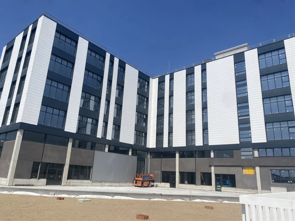 Fachada exterior real de Fira Hub